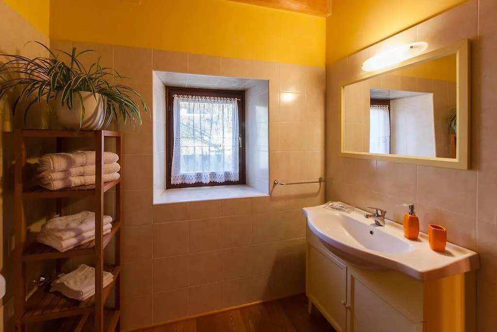 Happy Days Bed and Breakfast Mezzaselva