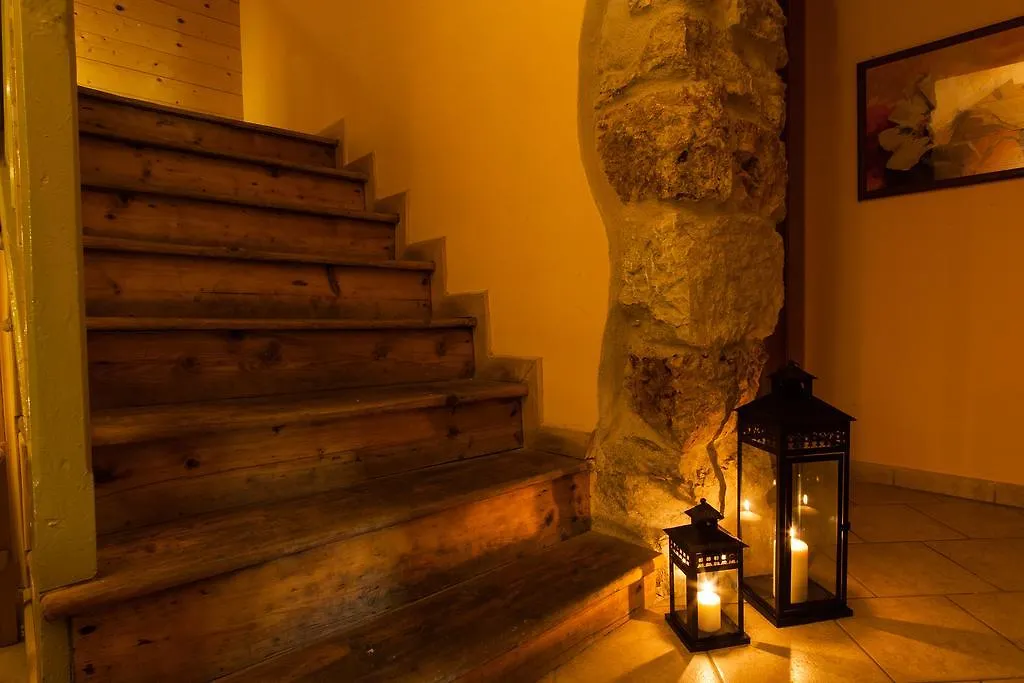 Happy Days Bed and Breakfast Mezzaselva